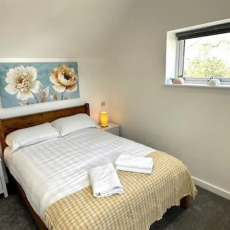 Elegant 2-Bed In Central Headington-Modern New Built Retreat- Wi-Fi, Netflix, Top Location Oxford Buitenkant foto