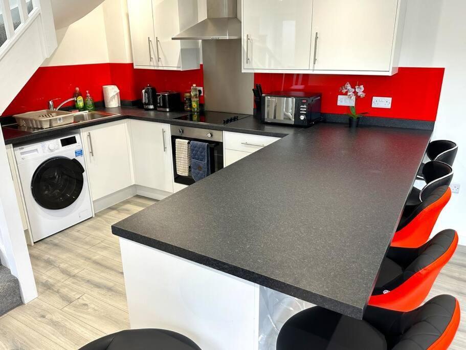 Holiday home Elegant 2-bed In Headington-modern New Built Retreat- Wi-fi, Netflix, Location *