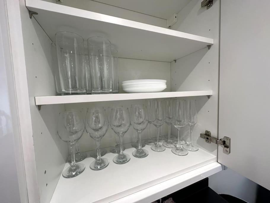 Elegant 2-bed In Headington-modern New Built Retreat- Wi-fi, Netflix, Location Vakantiehuis *