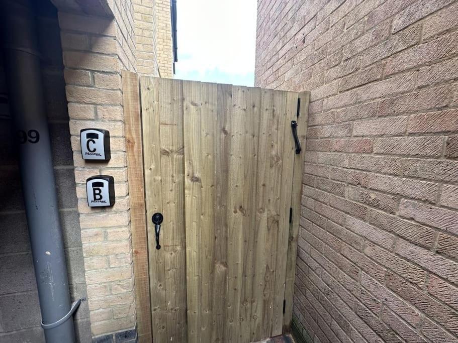 Elegant 2-bed In Headington-modern New Built Retreat- Wi-fi, Netflix, Location *